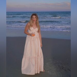 Tiered Sweetheart Maxi Dress. Forever 21. Worn once. Size medium